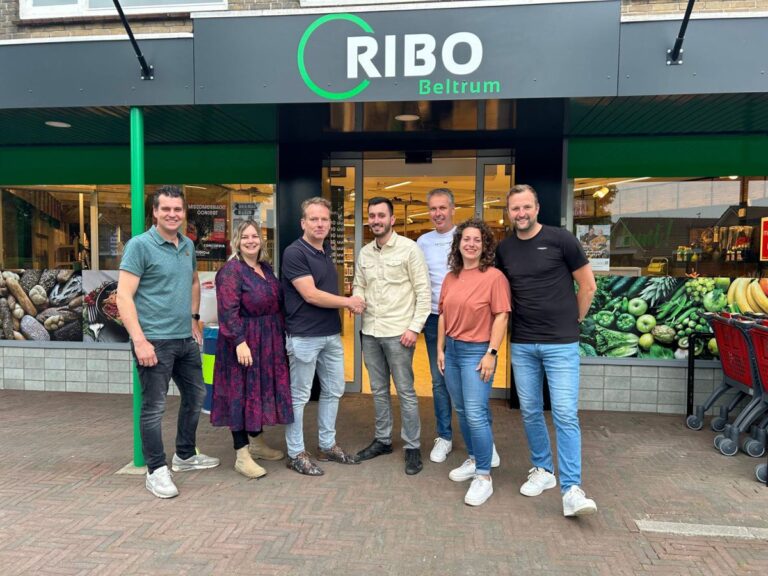 Supermarkt RiBo en Stichting Volksfeest Beltrum samen voor Leefbaar Beltrum