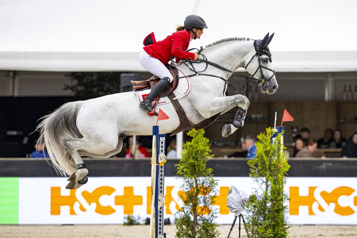 1.45m Medium Tour finale naar Jörne Sprehe en haar superster Hickstead White