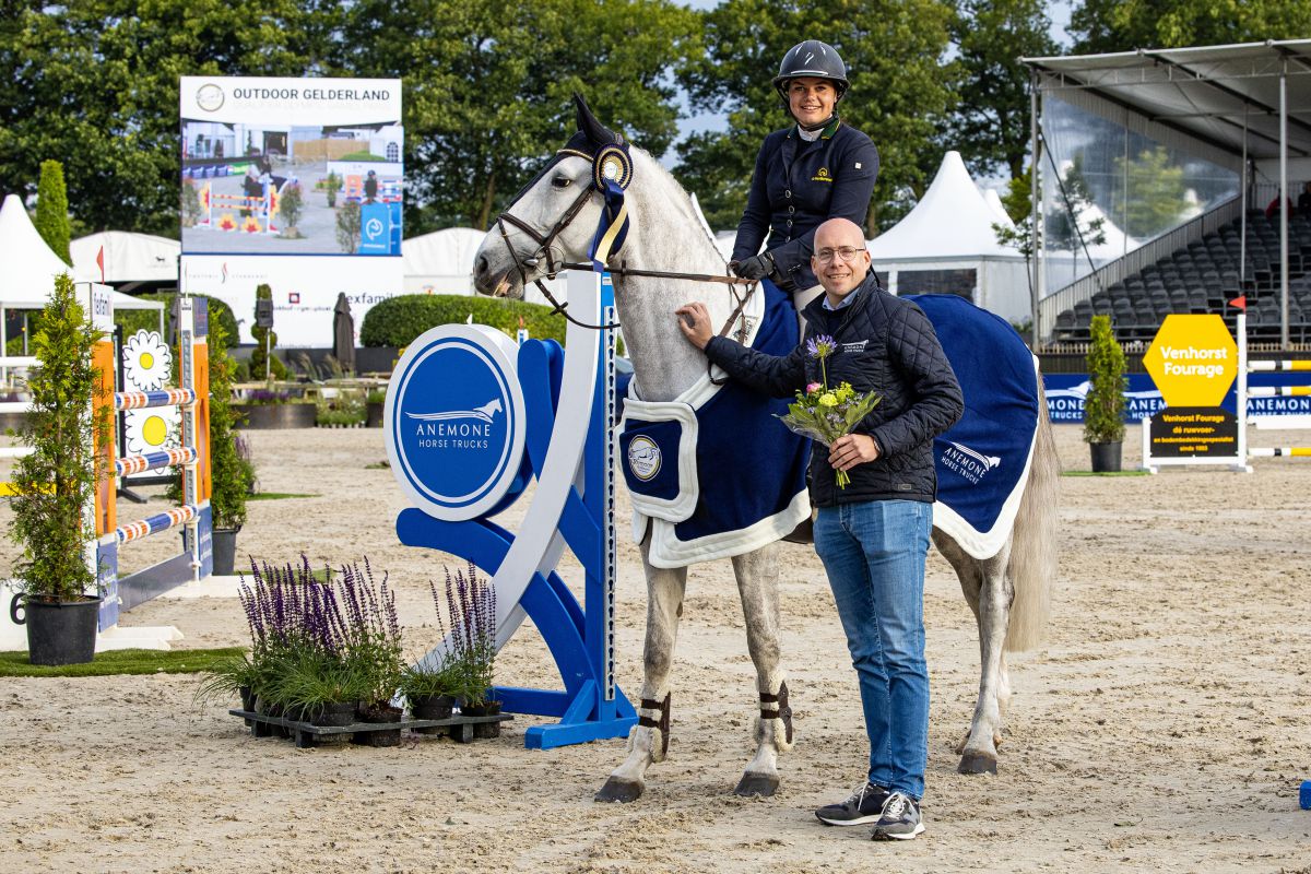 Kirsten van den Berg wint Big Tour met ‘tijger’ Maylotte DDH
