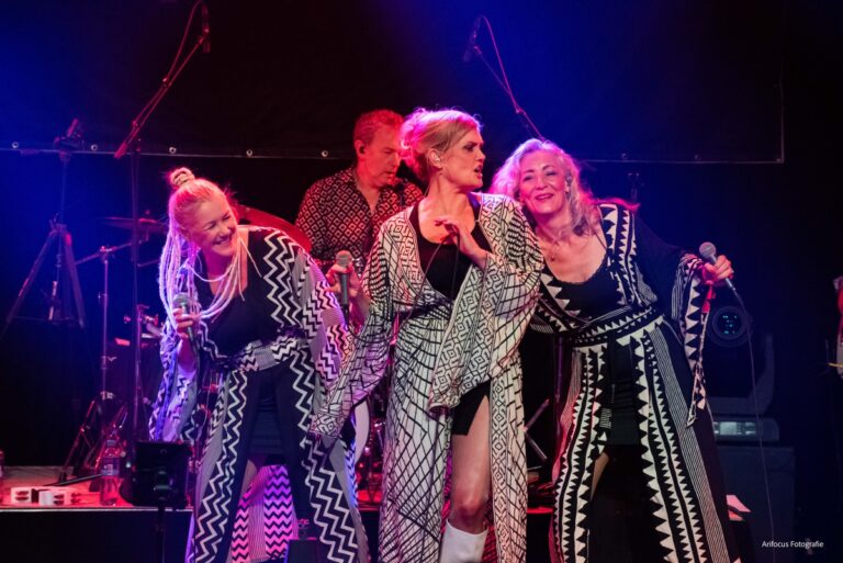 A Tribute to Mavis Staples & The Staple Singers