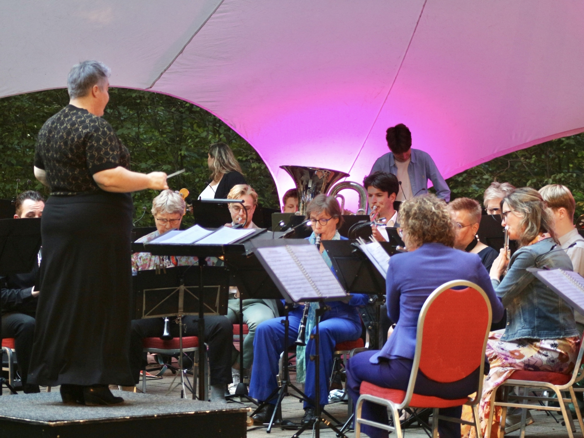 Recreantenorkest Excelsior opent Top 2000 Café