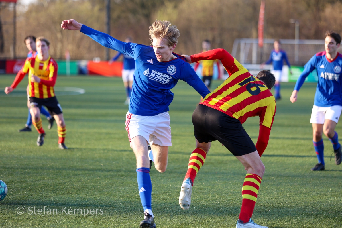 Grol kan niet verrassen tegen koploper SDOUC
