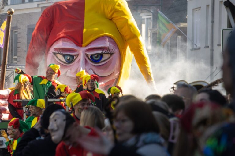 Carnavalsoptocht De Knunnekes viert 60-jarig jubileum
