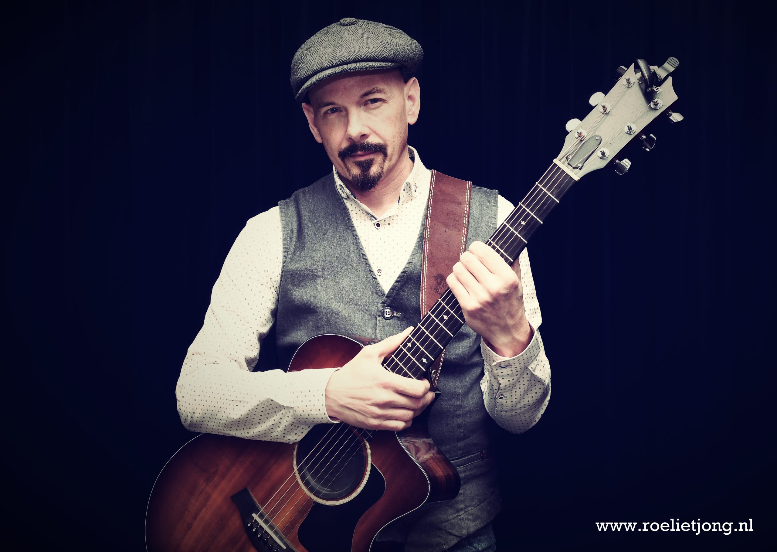 Michael Antony Austin brengt meeslepende songs en verhalen naar Doetinchem