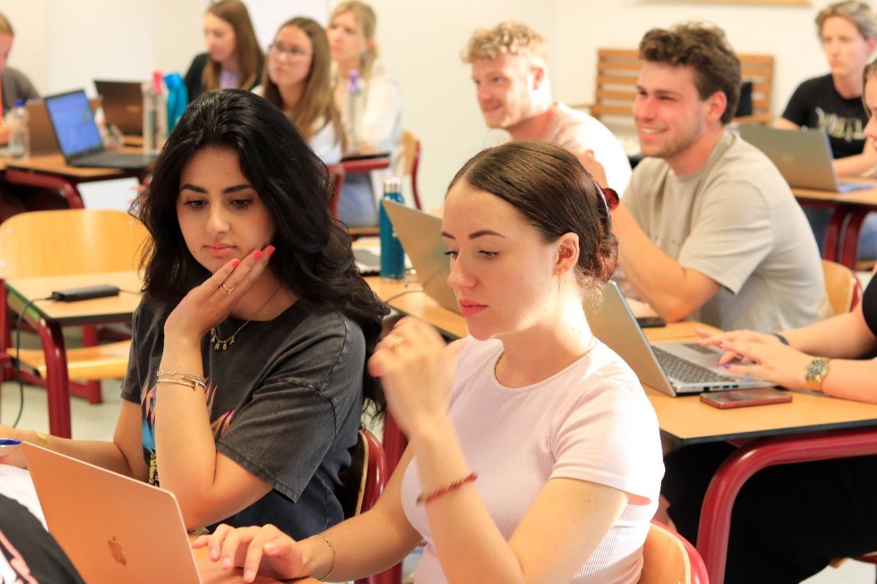Studenten Iselinge Hogeschool tevreden over praktijkgericht onderwijs en begeleiding