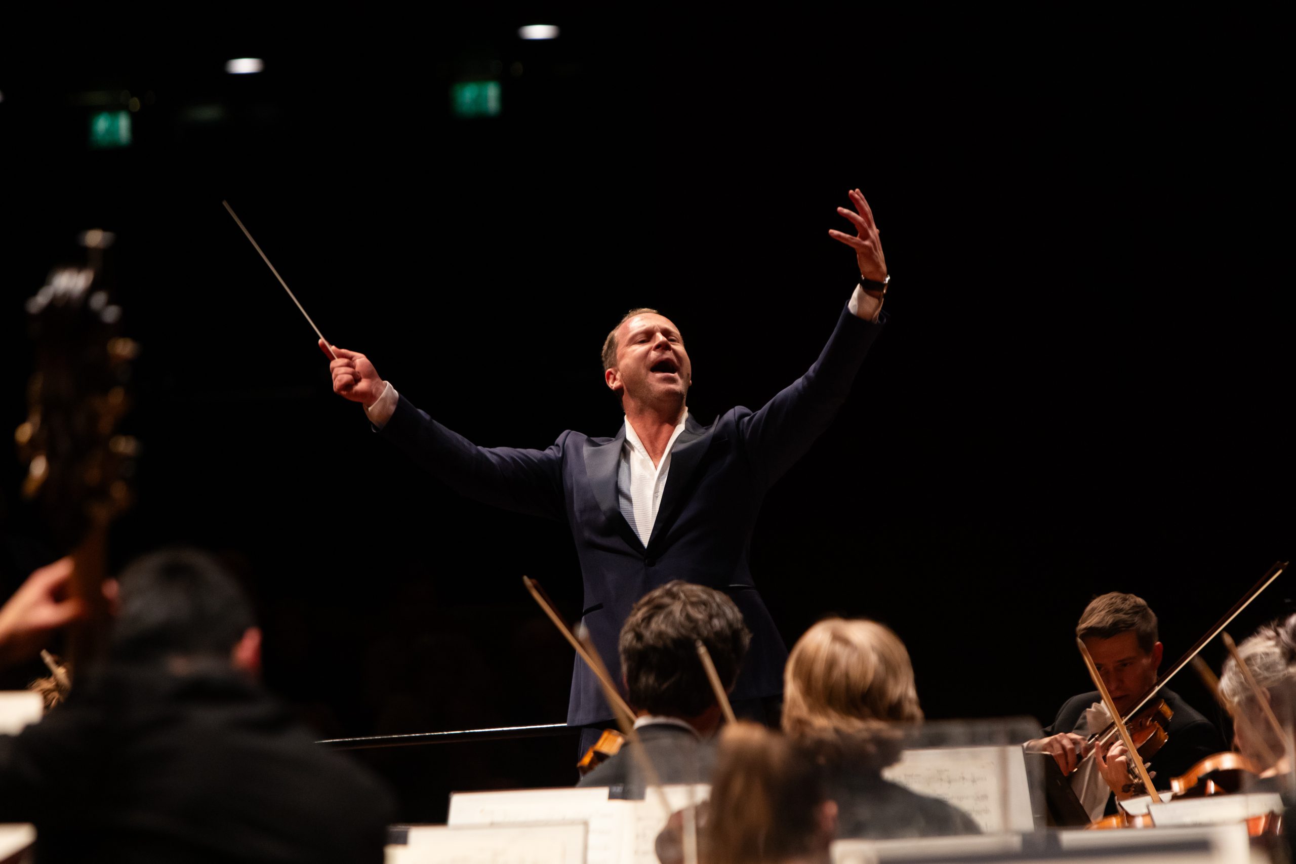 Orkest Phion verlengt samenwerking met chef-dirigent Alexei Ogrintchouk