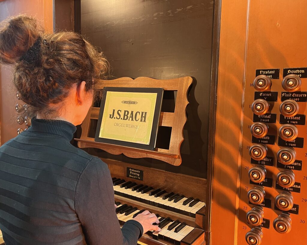 Els Dijkerman speelt werken van G. Böhm en J.S. Bach