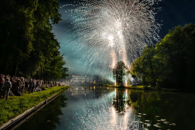 Vuurwerk terug van weggeweest tijdens start Grolse Kermis