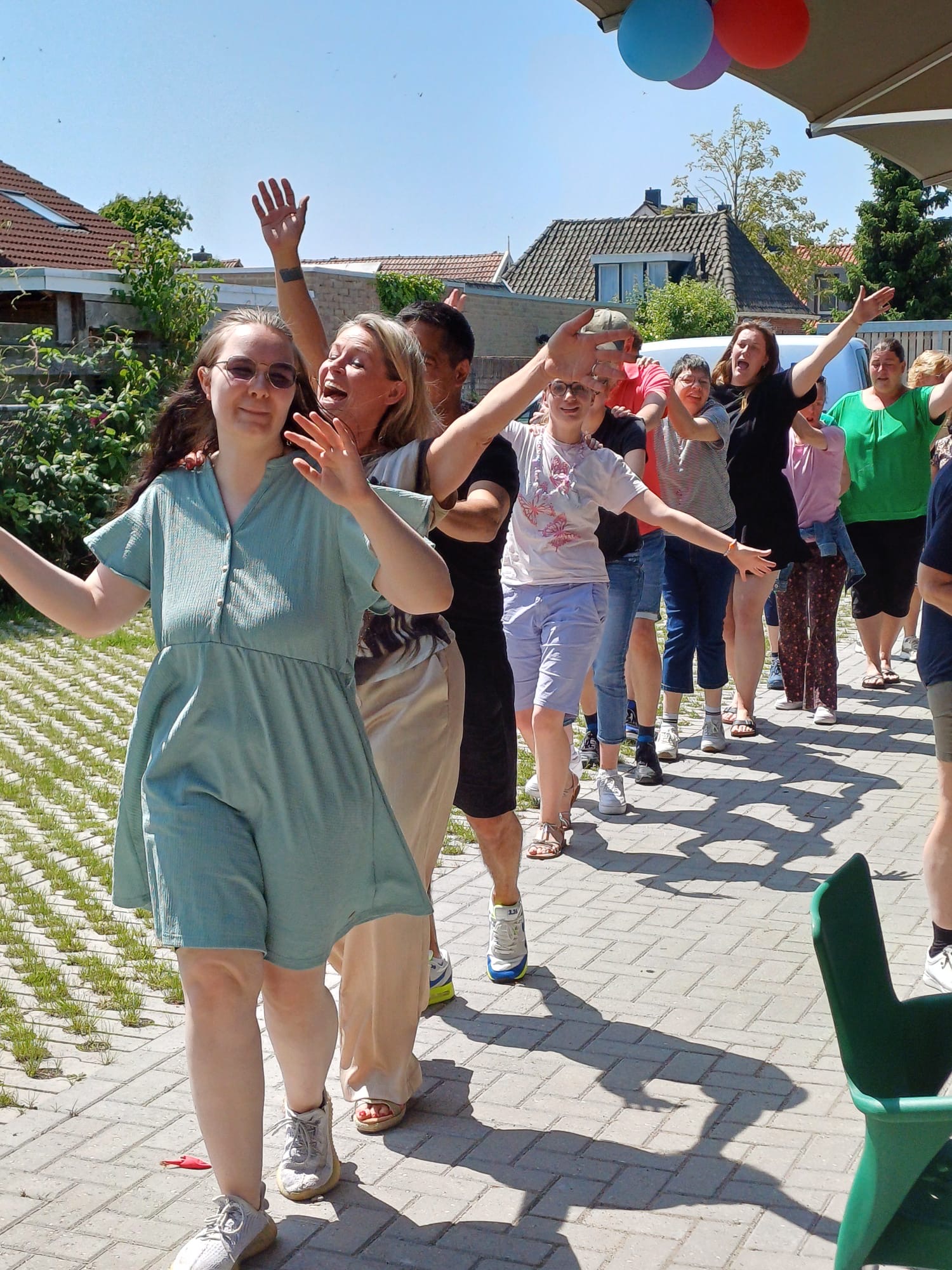 Tessa’s wens komt uit: feest met een échte DJ