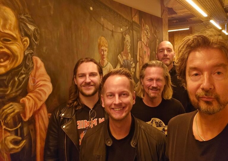 Frozen Steam rockt Rockcafé Taste met Erik Lindeman