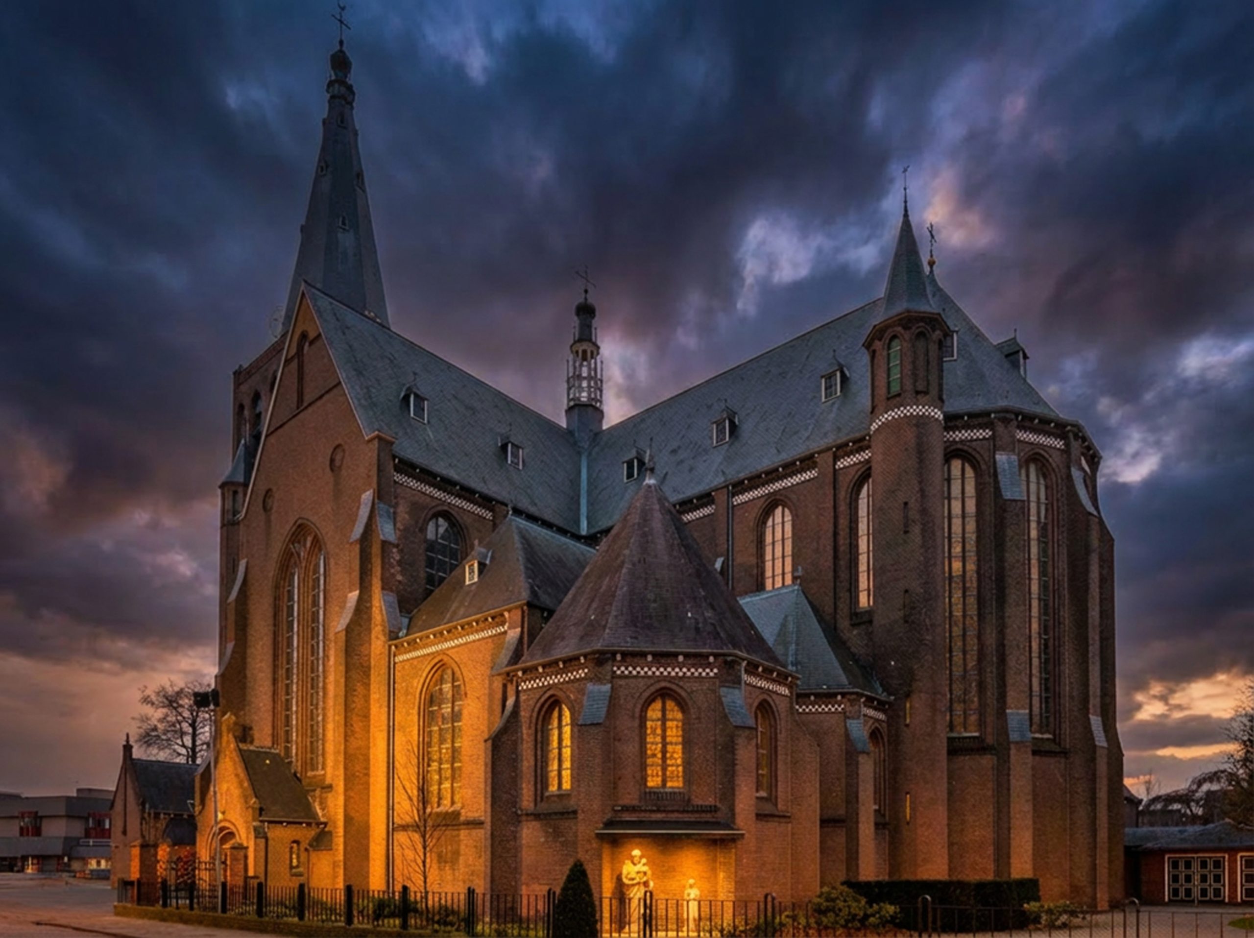 Sint-Calixtusbasiliek: een toren van geloof, uitzicht en vakmanschap