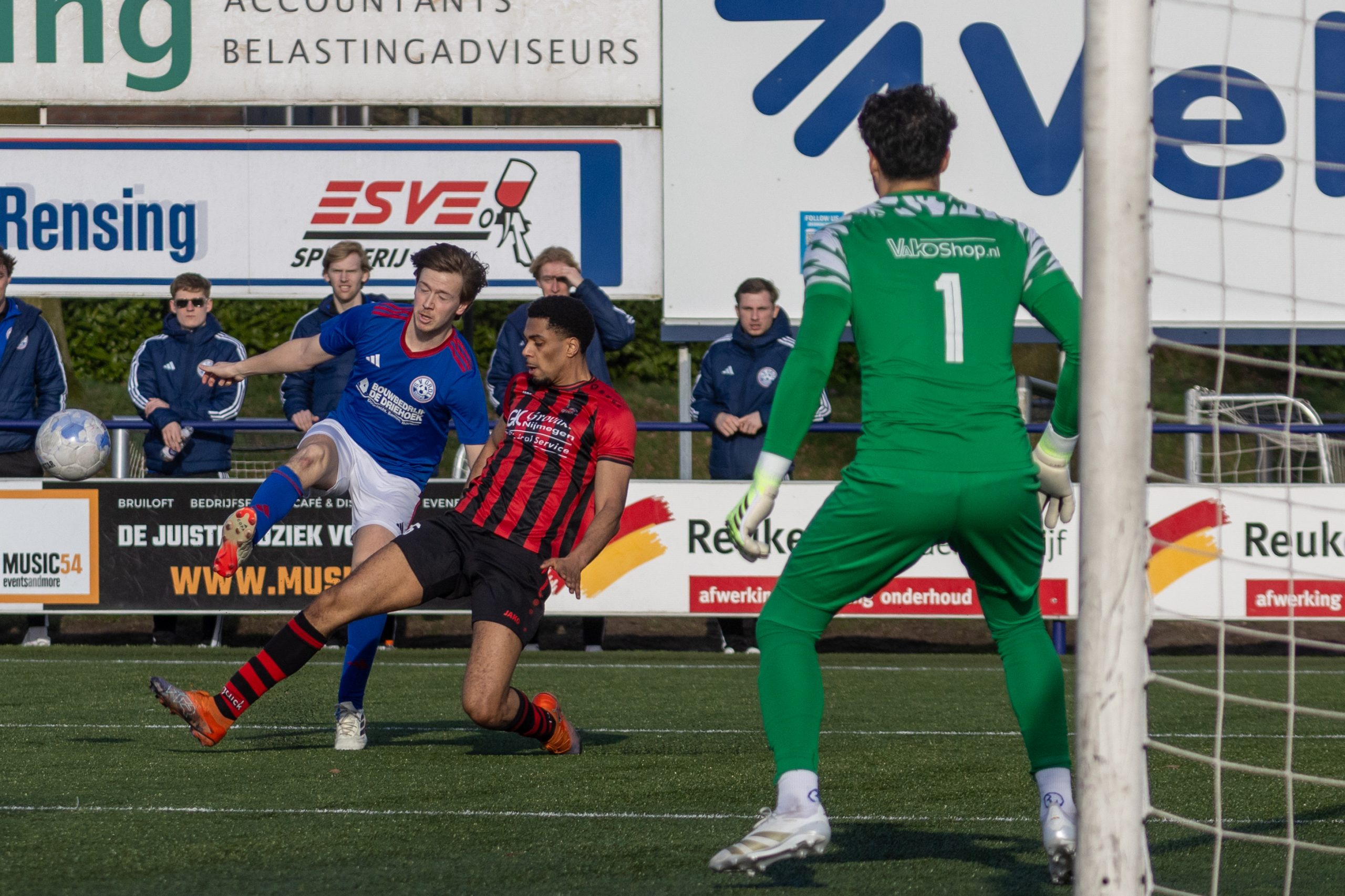 SV Grol blijft koploper na doelpuntloos duel tegen Quick 1888