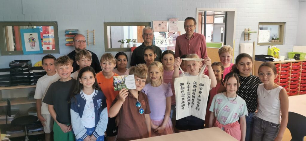Op-basisschool-t-Prisma-in-Doetinchem-won-Matthijs-Rottger-een-uitje-voor-het-hele-gezin-naar-het-Klimbos-in-Ruurlo