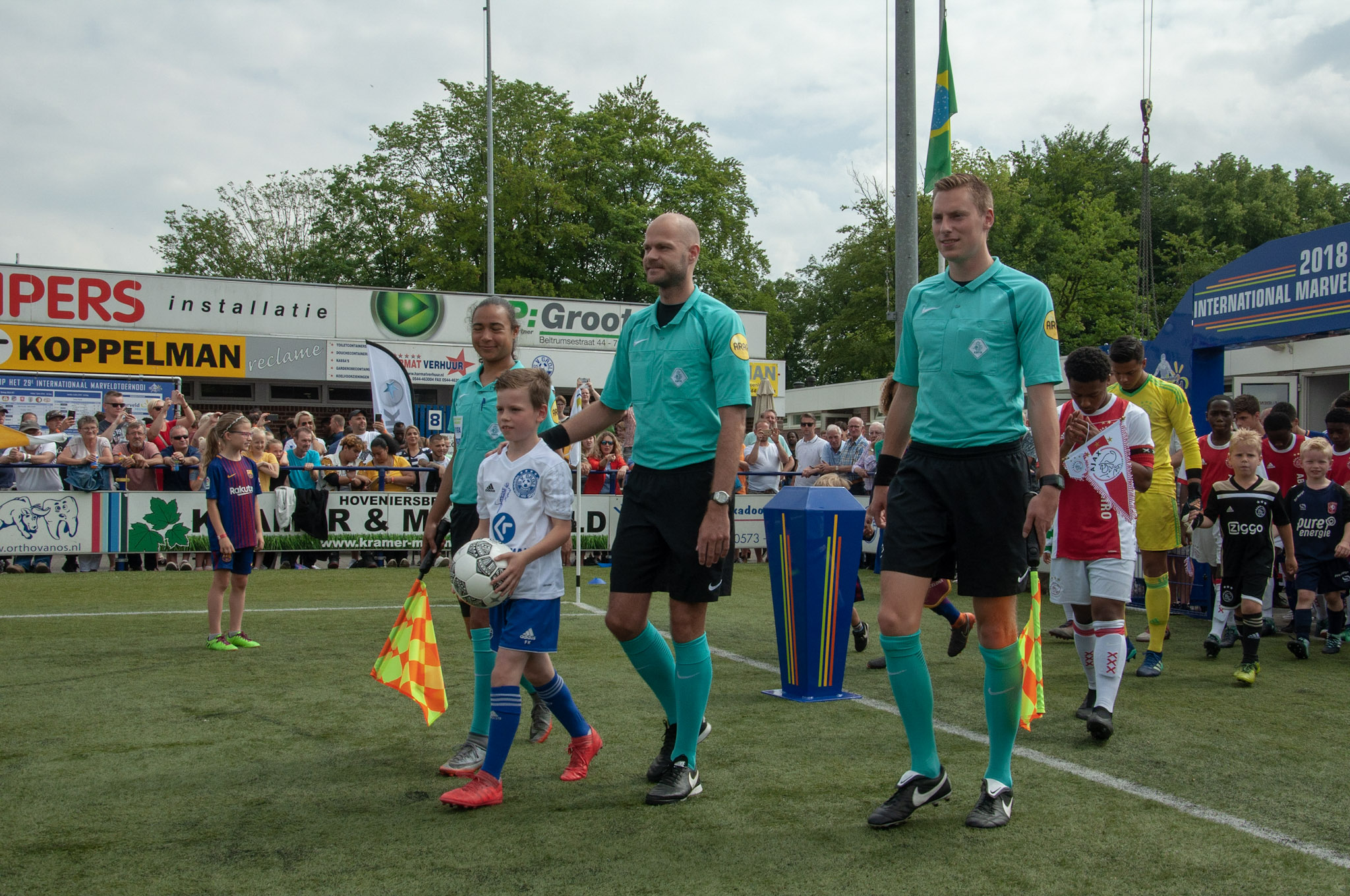 BORCULO — Voormalig topscheidsrechter Rob Dieperink op 38-jarige leeftijd overleden