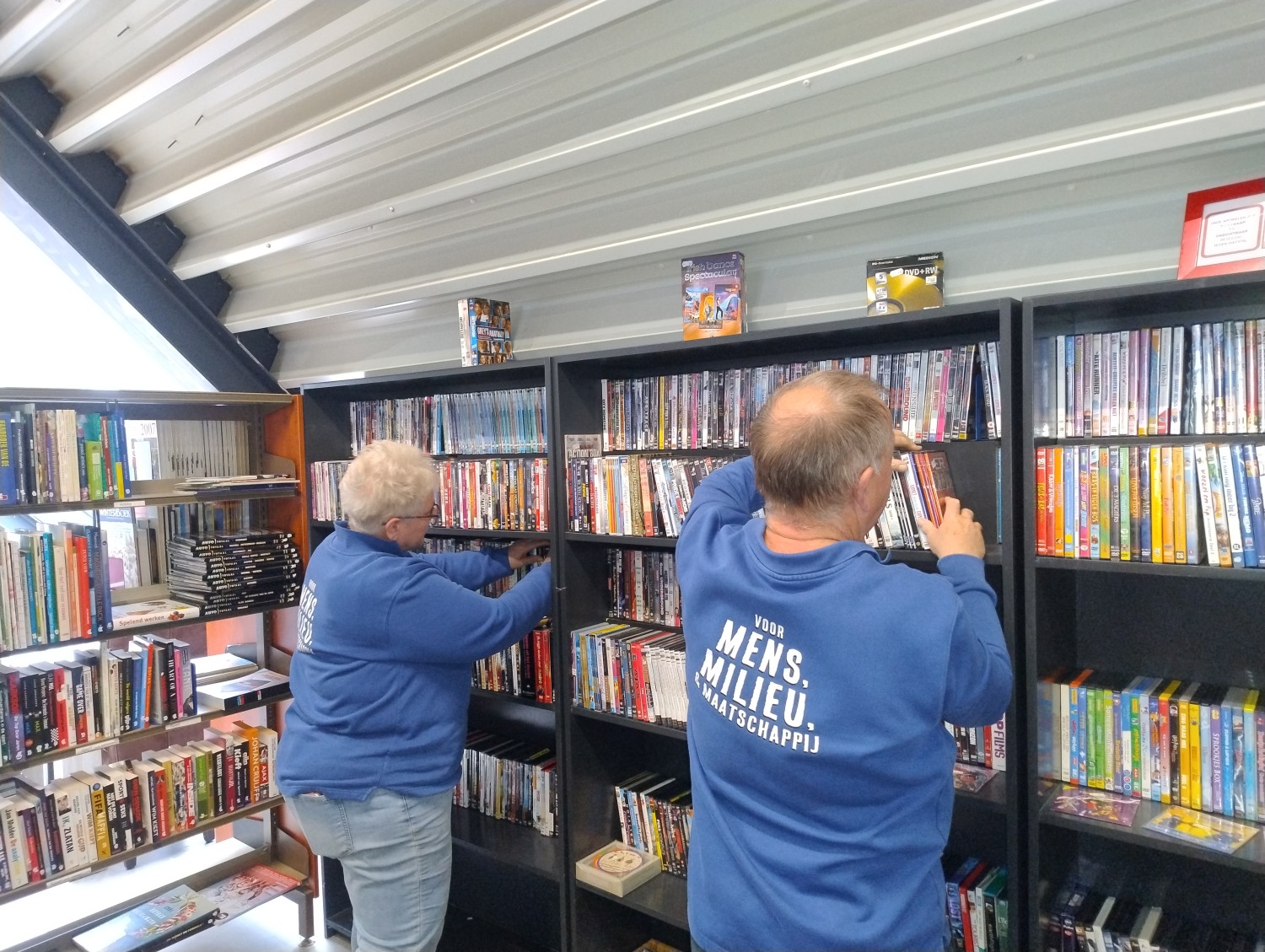 GROENLO — Kringloop Aktief laat achter de schermen zien hoe ingebracht materiaal een nieuw leven krijgt